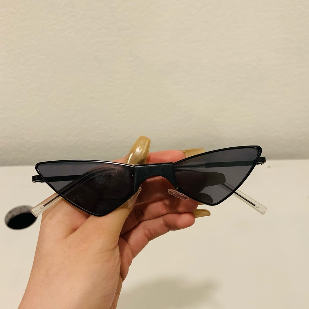 SHEIN glasses.
